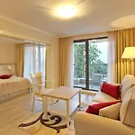 White Rock Castle & 3* Balçık