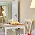 Otel White Rock Castle &