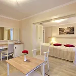 Otel White Rock Castle &