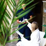 Otel White Rock Castle &