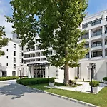 White Rock Castle & Otel 3*