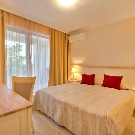 White Rock Castle & 3* Baltjik