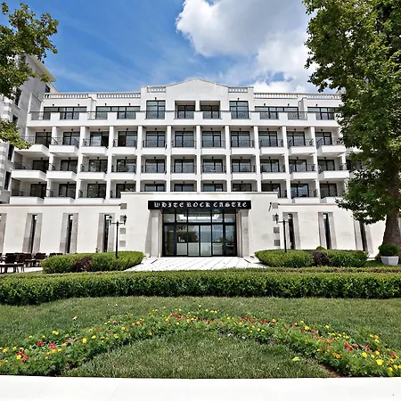 White Rock Castle & Hotell 3*