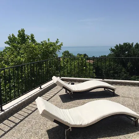 Hotell White Rock Castle &