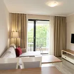 White Rock Castle & 3*