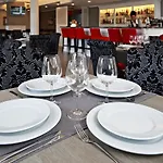 White Rock Castle & Hotel 3*