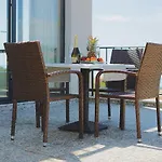 White Rock Castle & Hotel 3*