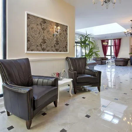 White Rock Castle Hotel & Wellness Club Hotel