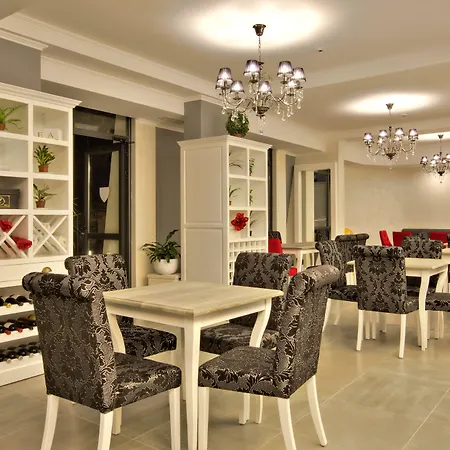 White Rock Castle Hotel & Wellness Club 3* Balchik