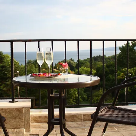 Hotel White Rock Castle Hotel & Wellness Club 3*
