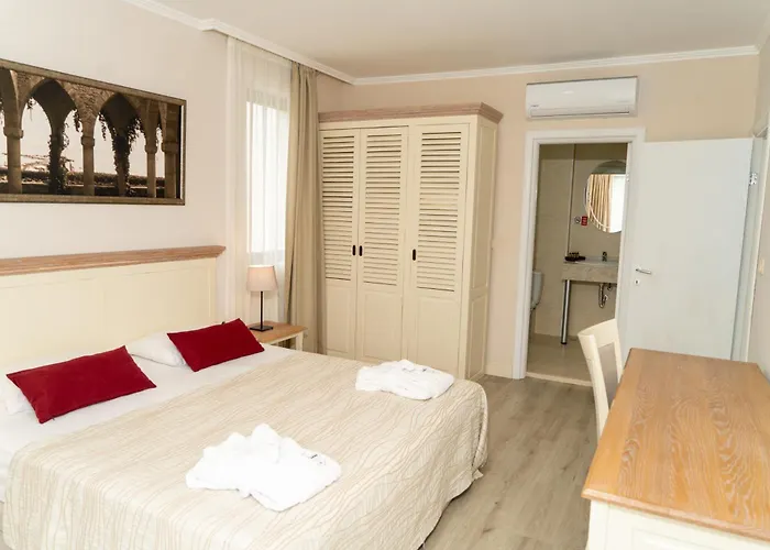 Ξενοδοχείο White Rock Castle & 3*