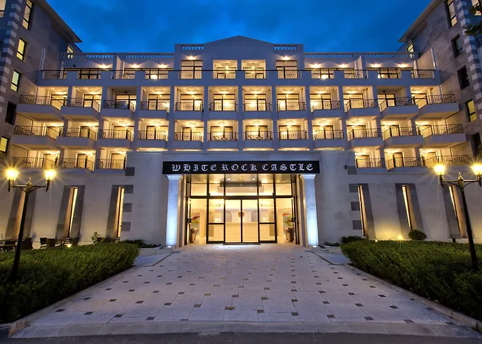 White Rock Castle & Μπαλτσίκ