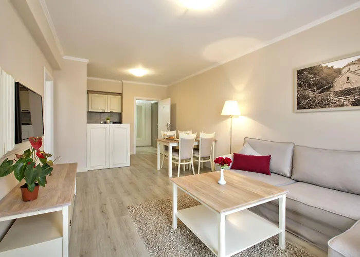 Hotel White Rock Castle &