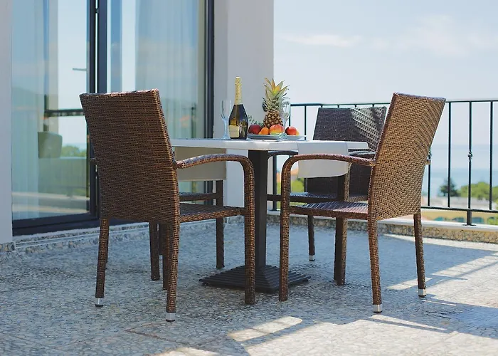 White Rock Castle & Ξενοδοχείο 3*